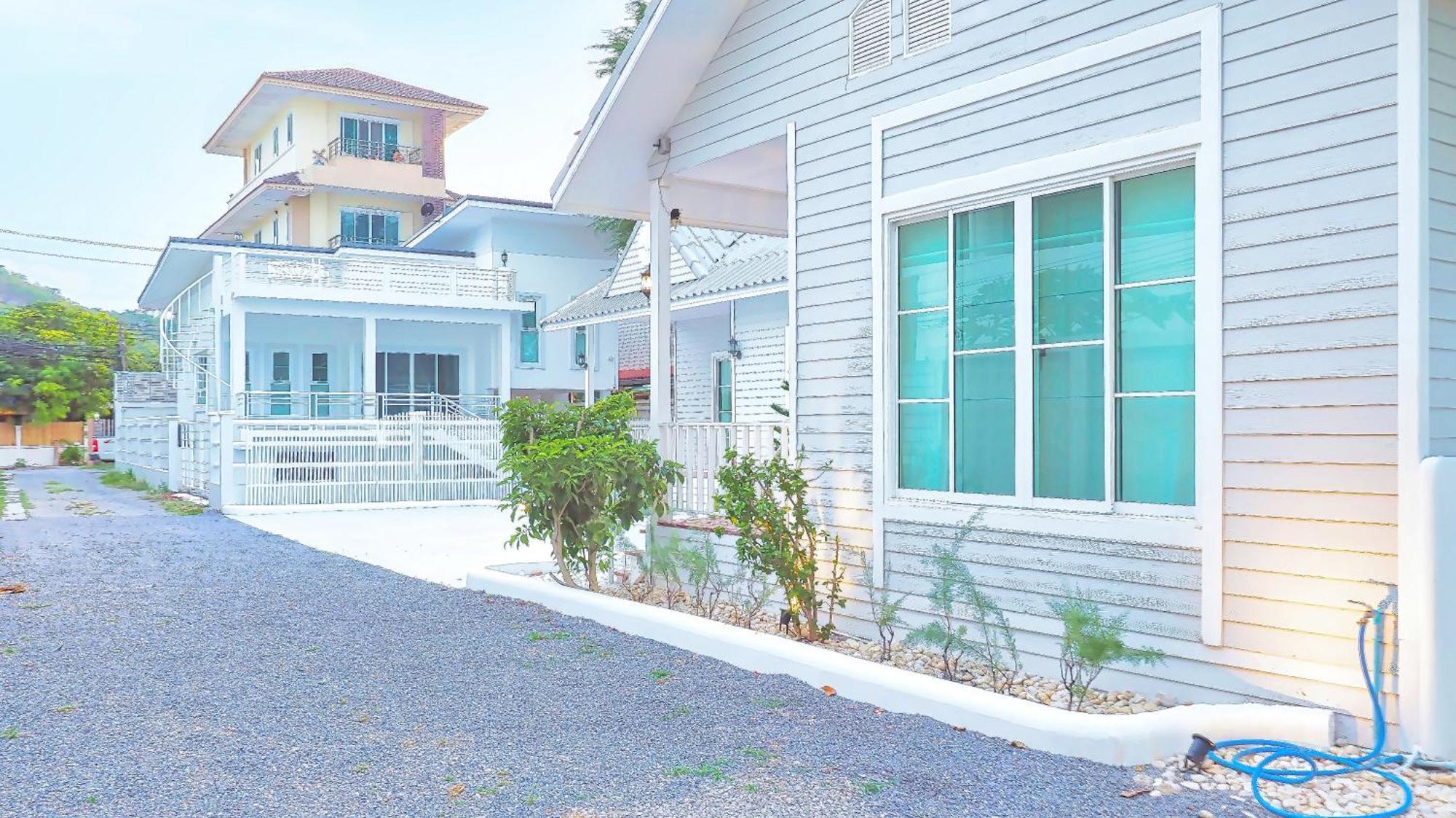 Baan Casita With Private Seaside Cottage ホアヒン郡 エクステリア 写真